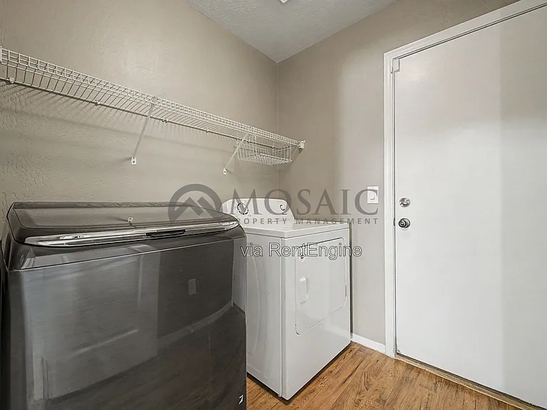 272 W Settlers Trl — Photo 23