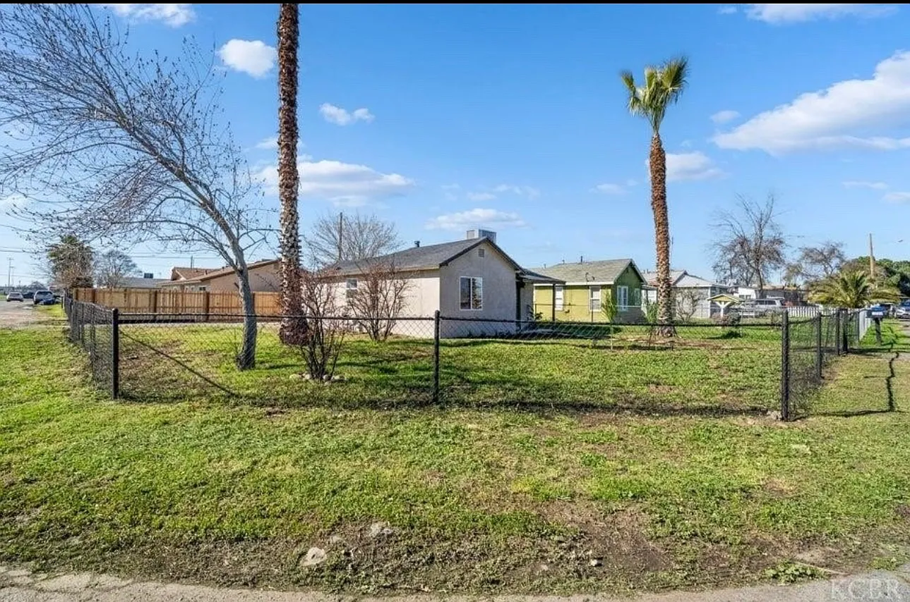 2 bed, $1,800 — Photo 1