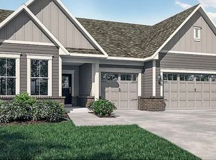 7390 Harbor Town Dr, Whitestown, IN 46075