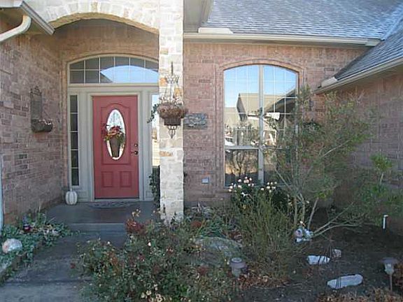 2nd image of 1208 Kingsway Ave