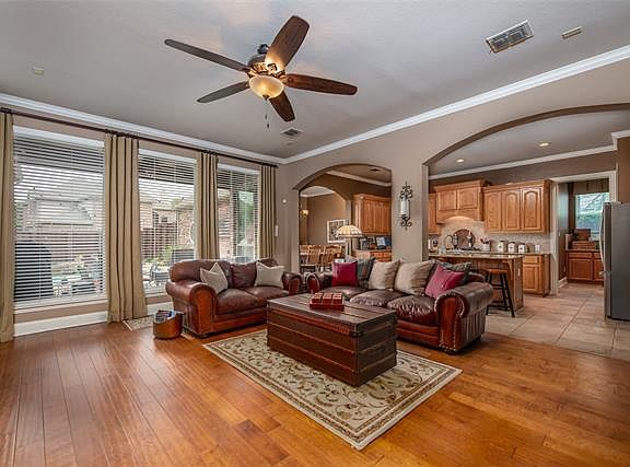 5th image of 1826 Rockford Ct