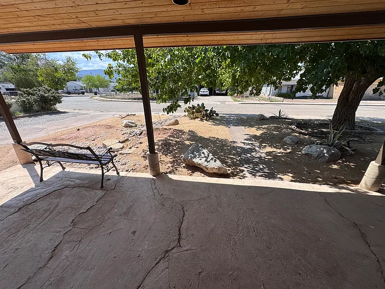 Linda Vista Dr — Photo 10