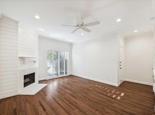 11711 Memorial Dr APT 127, Houston, TX 77024