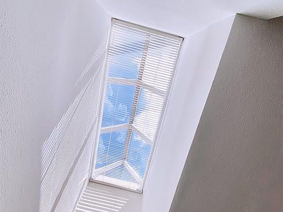 5th image of 4004 Montrose Blvd APT 4E