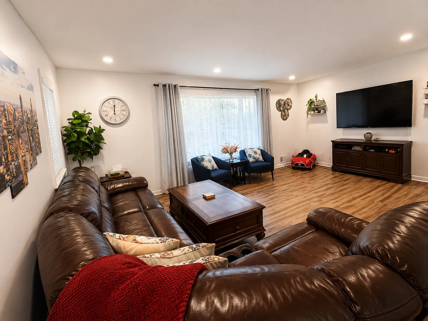 3 bed, 2.5 bath, 1408 sqft, $2,600 — Photo 2