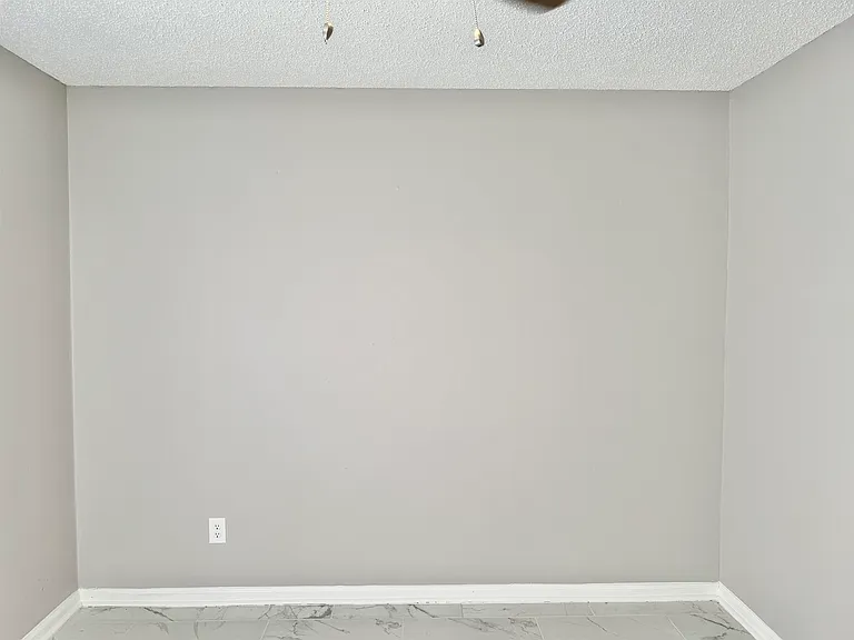 2215 Henrietta Rd — Photo 6