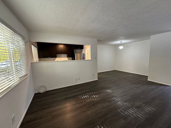 3rd image of 3021 NE Glisan St APT 101