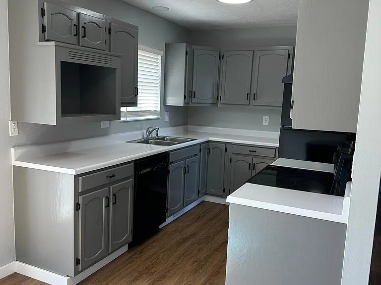 2709 Allison Ave — Photo 3