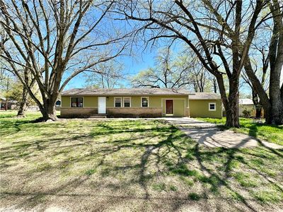 900 N Davis St, Pea Ridge, AR, 72751