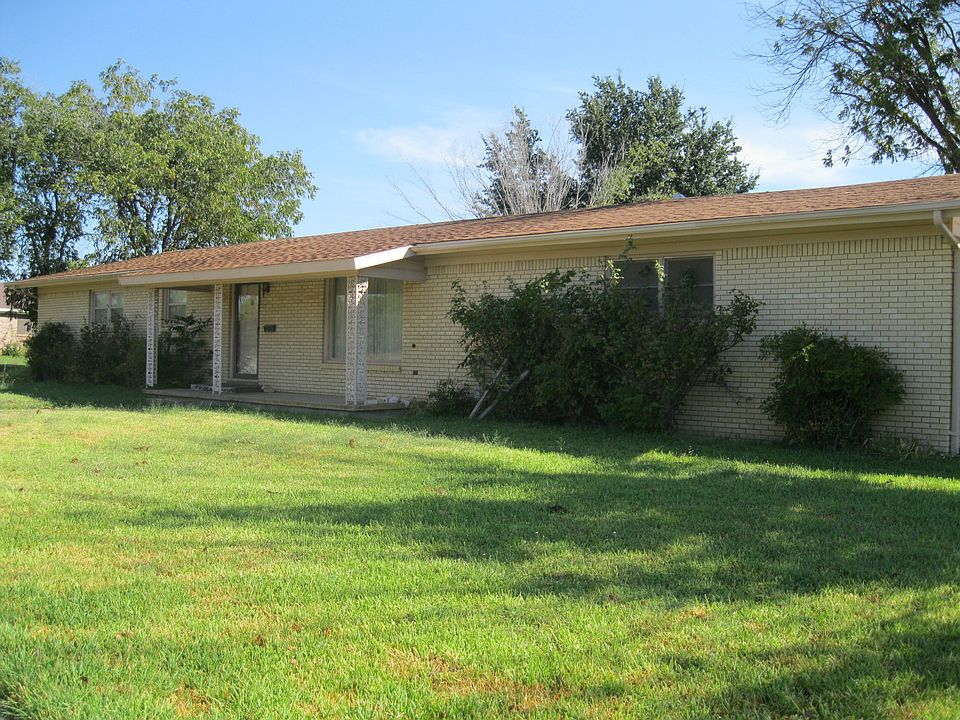 1st image of 800 Westridge Cir