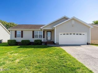 7527 Silveredge Rd, Knoxville, TN 37918