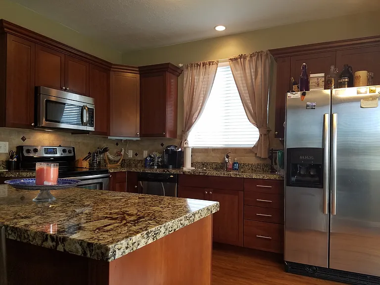 655 N 310 W — Photo 4