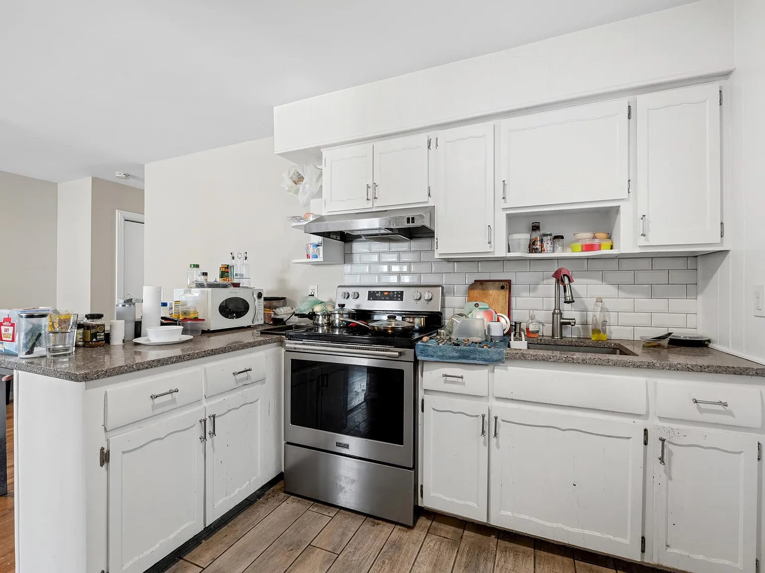 3 bed, 1.0 bath, $2,800 — Photo 1