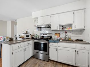 313 9th St Floor 2, Union City, NJ 07087