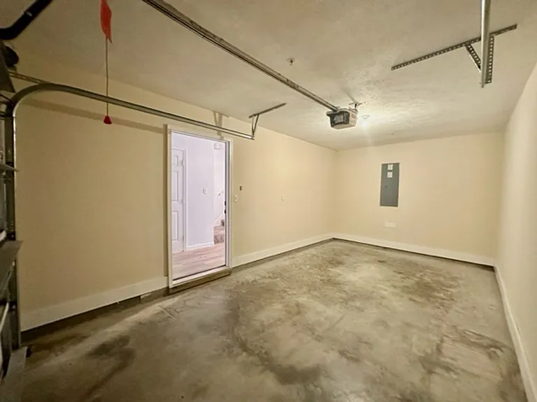 209 Swaying Pine Ct — Photo 31