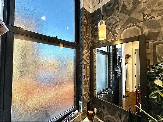 4th image of 412 Suydam St #2F