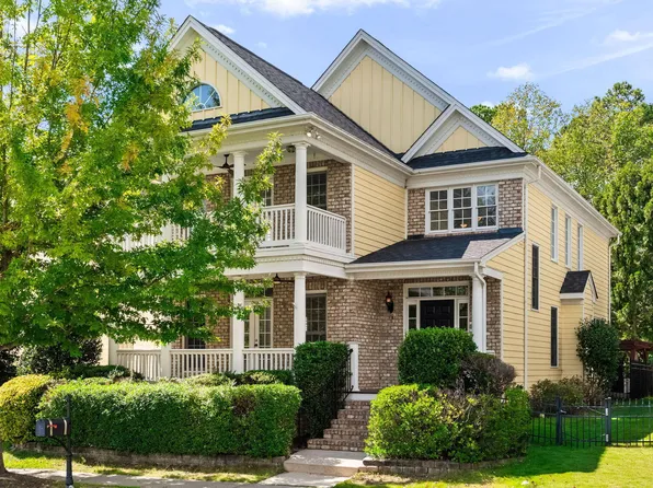 517 Commons Walk Cir, Cary, NC 27519