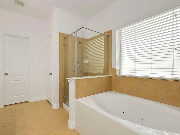 2110 Mateo Park Dr — Photo 36