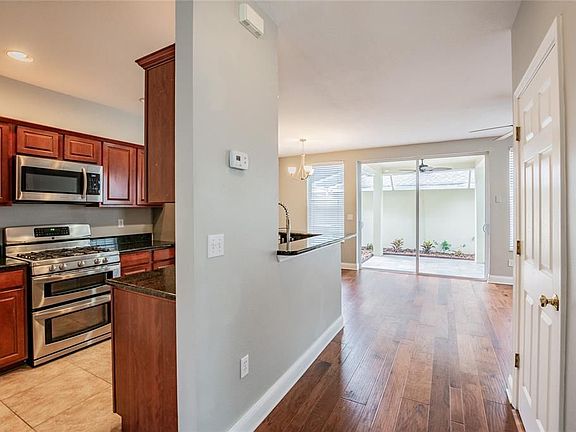 4th image of 9917 Brompton Dr