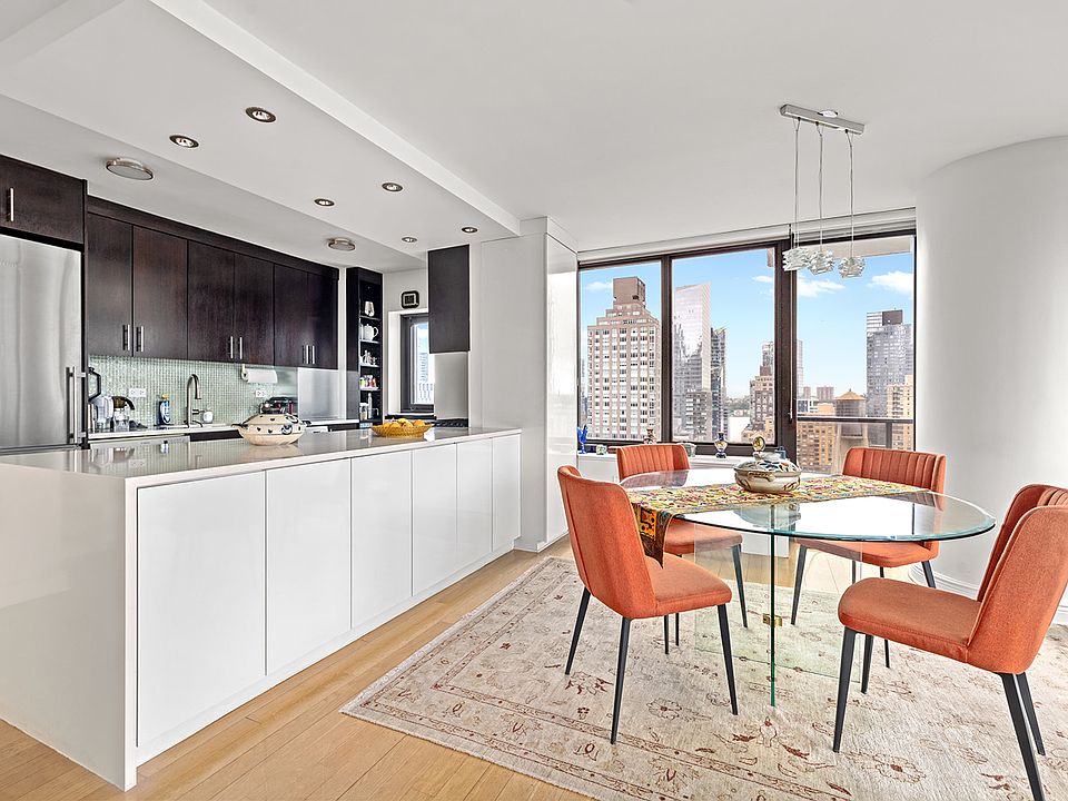 1st image of 161 W 61st St APT 17C