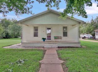521 S Daily St, Mount Hope, KS 67108