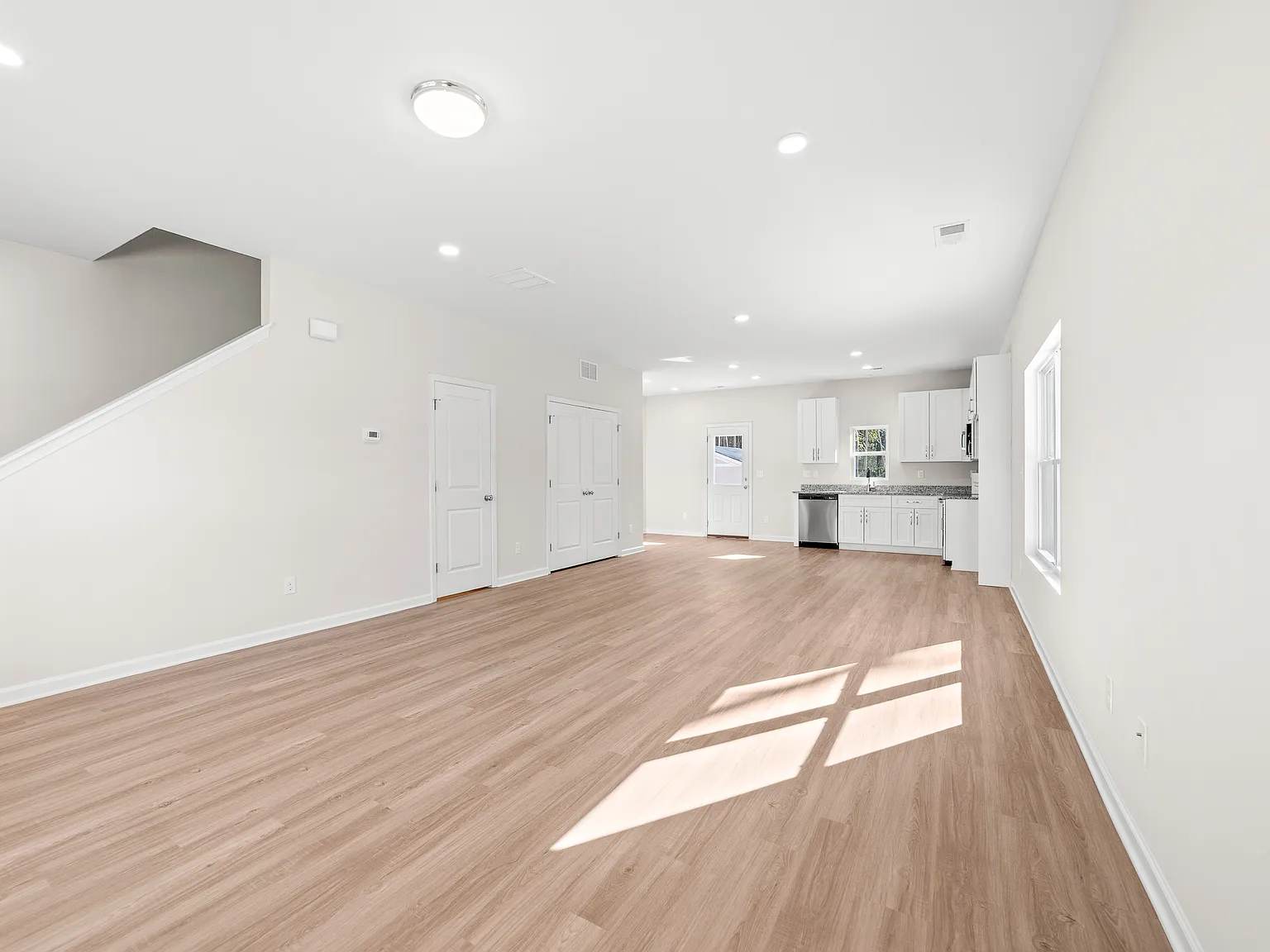 612 W. Lewis Road — Photo 4