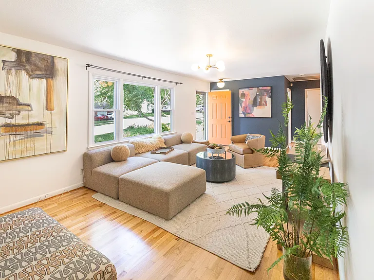 8721 Goodman St — Photo 10