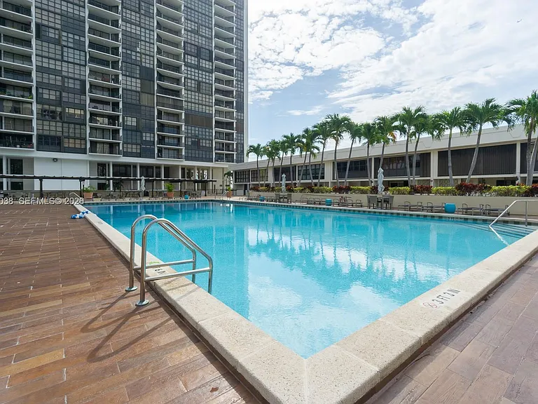 1901 Brickell Ave #B2004 — Photo 15