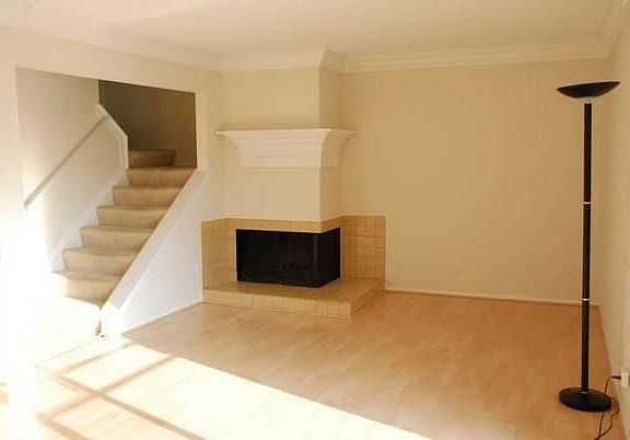 2nd image of 2609 Meade Ct