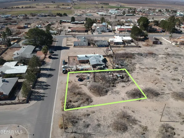 9th St NE, Fabens, TX 79838