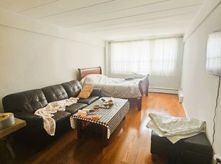 6822 N Sheridan Rd #4, Chicago, IL 60626