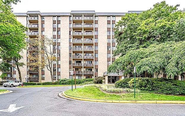 1st image of 6001 Arlington Blvd APT 503