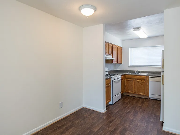 Crosswinds Apartments — Photo 18