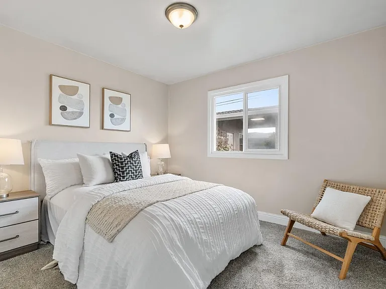 215 Mansfield Dr — Photo 7