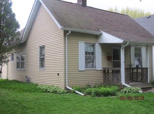 1422 13th St, Moline, IL 61265