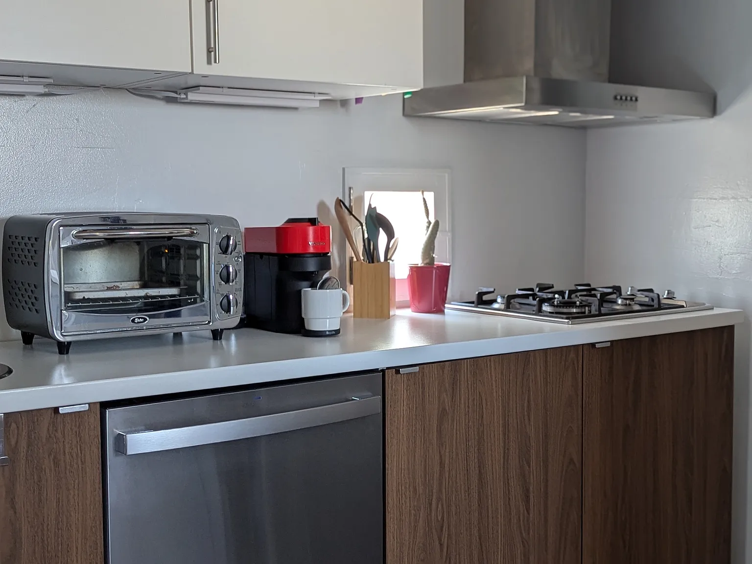 Studio, 438 sqft, $1,450 — Photo 3