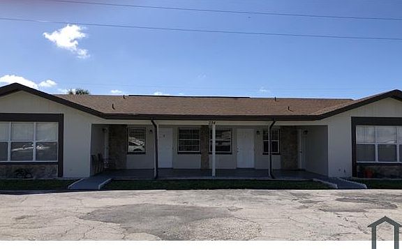 2nd image of 224 SW 47th Ter APT 3