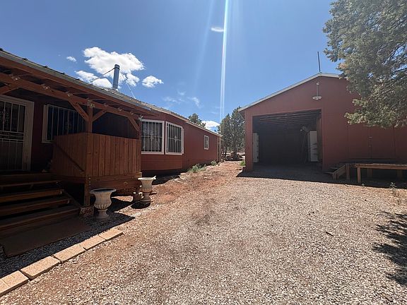 2nd image of 33 Carp Rd