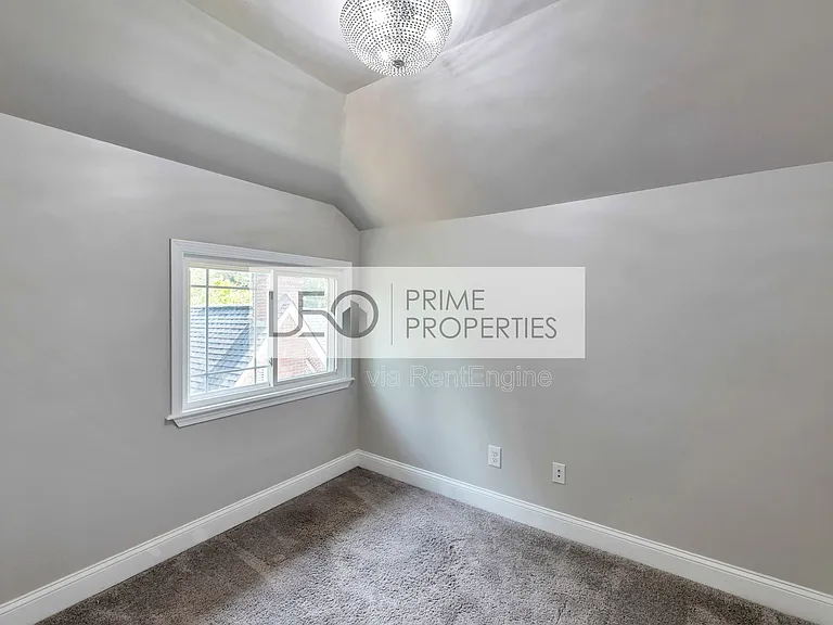 1745 Sylvan Rd SW — Photo 3