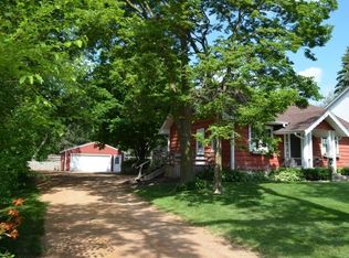 189 Brown Rd N, Long Lake, MN 55356
