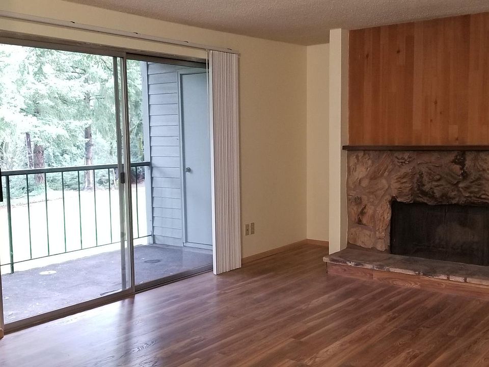 1st image of 4717 W Lake Sammamish Pkwy SE APT C204