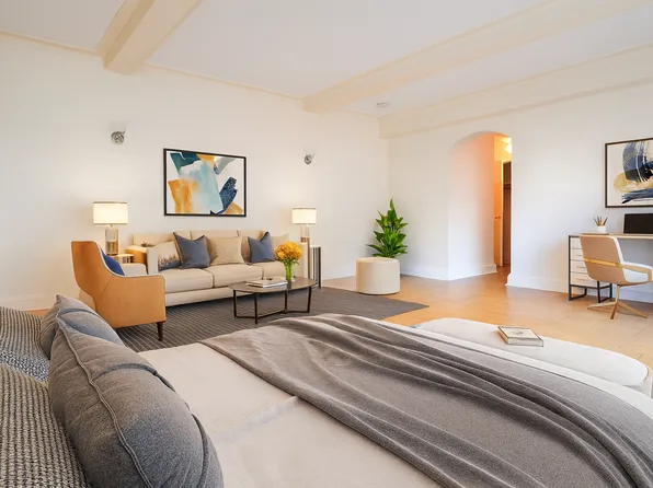 95 Christopher Street image 3 of 9