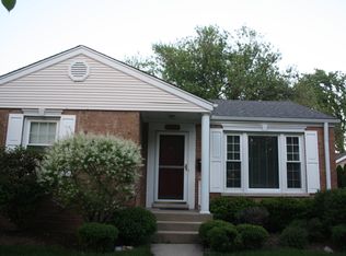 923 N Yale Ave, Arlington Heights, IL 60004