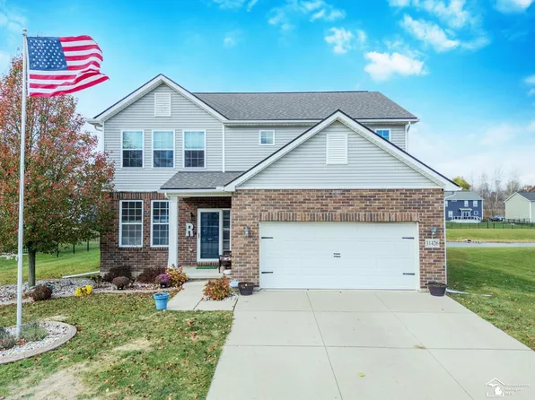 31426 Autumn Day St, Flat Rock, MI 48134