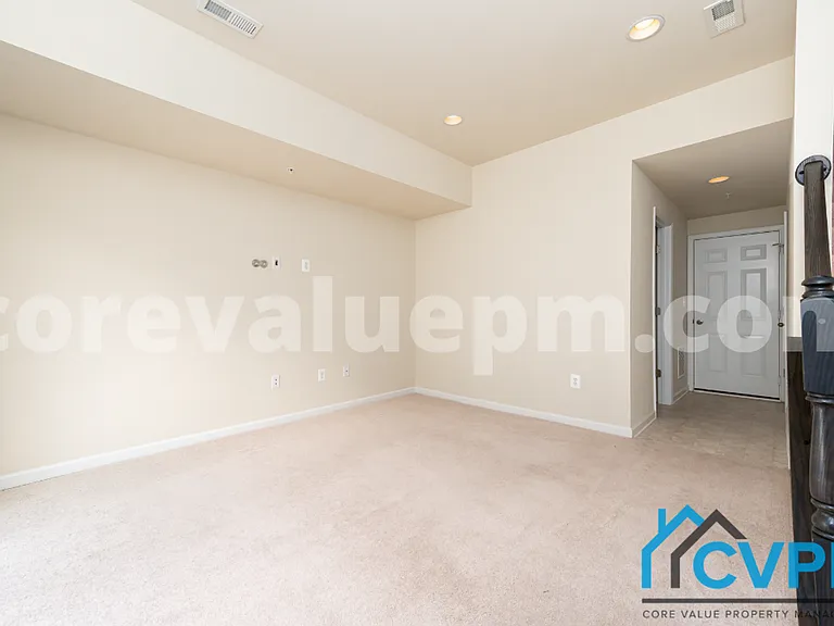 1216 Acorn Ln — Photo 24