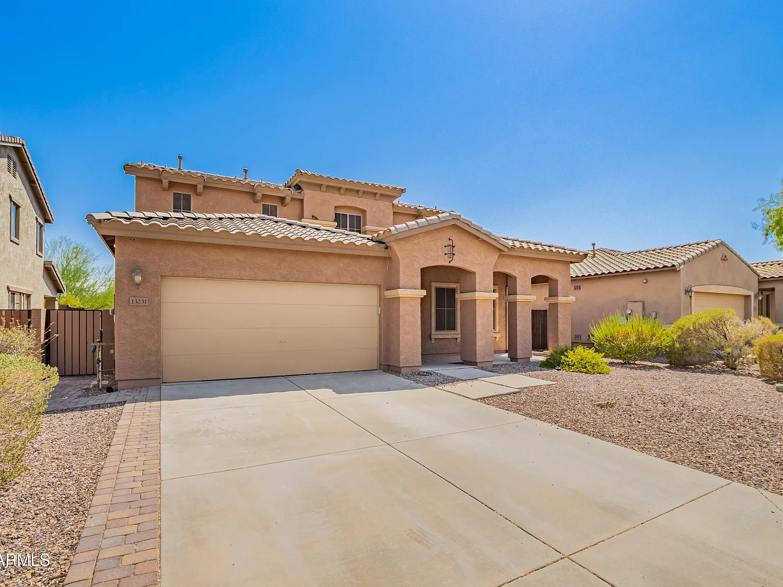 6 bed, 8.0 bath, 2439 sqft, $2,800 — Photo 4