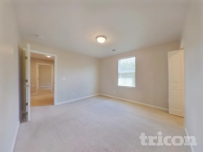 120 Castlebrook Dr — Photo 11