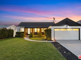 8207 Ramsgate Ave, Los Angeles, CA 90045