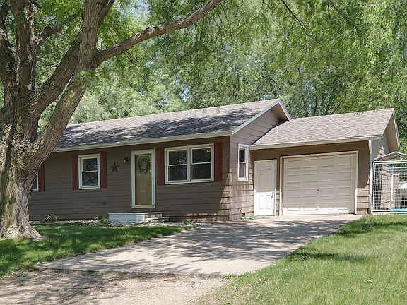 2nd image of 608 N 9th St