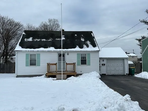 18 Lyons Street, Rochester, NH 03867